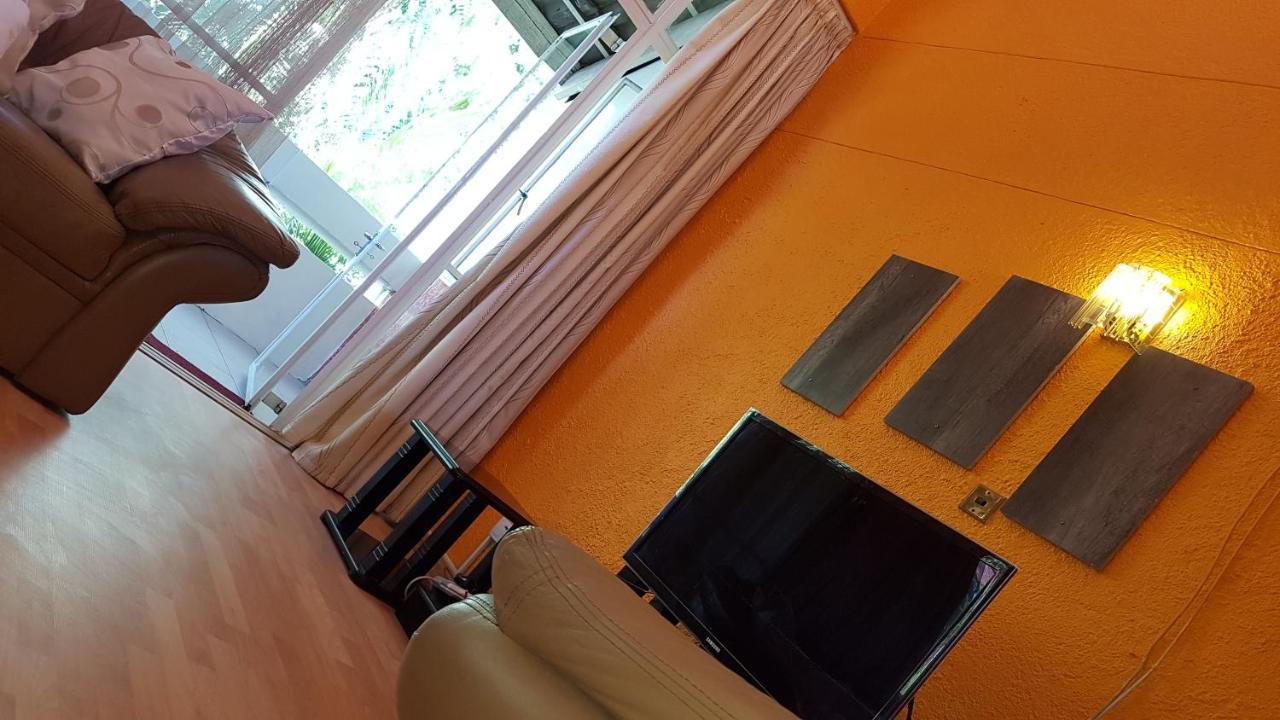 Lolo'S 1Bed Apt-Best Location-2Balconies Хараре Екстериор снимка